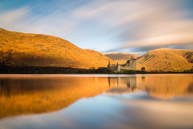 File:Kilchurn Castle at sunrise.jpg