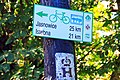 Tablica trasy Greenways K-M-W (nitki górskiej) w Wiśle-Centrum