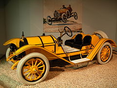 Um Mercer Type 35 Raceabout de 1913.