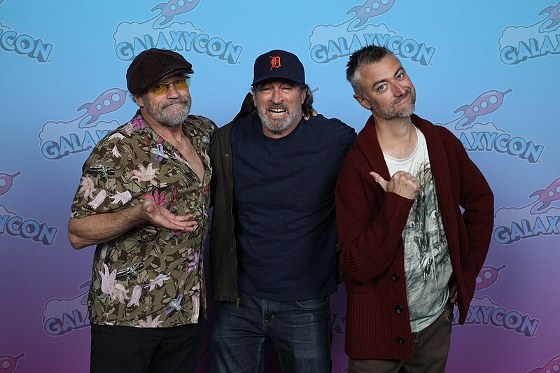 File:Michael Rooker, Scott Patterson, & Sean Gunn GalaxyCon Columbus 2023.jpg