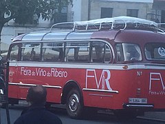 Bus turístico Feira do Viño do Ribeiro.jpg