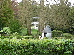 Le château de Frapesle.