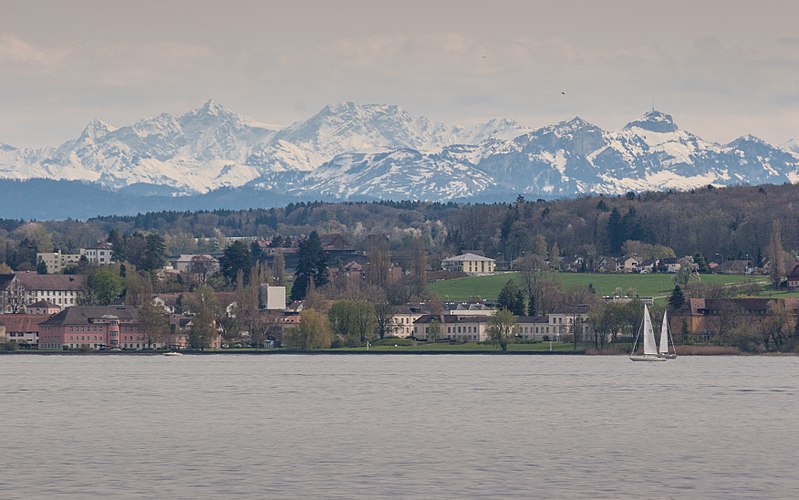 File:Blick von Konstanz auf Münsterlingen und die Alpen (April 2008).jpg