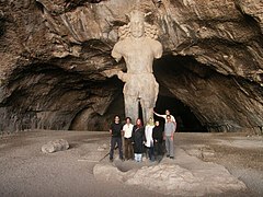 Estatua colosal de Shapur I, mediados del siglo III d. C.