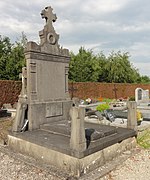 Tombe de Fidèle Dourge au cimetière de Warlaing.