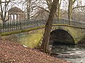 Augustenbrücke, im Hintergrund der Leibniztempel