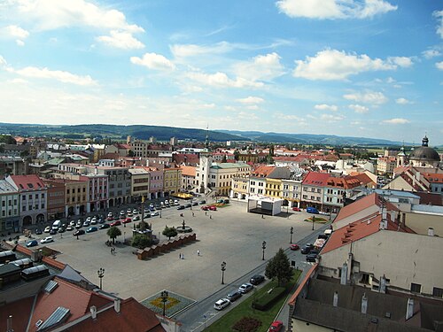 Vue de la place de Kroměříž depuis la tour du château de l'archevêque