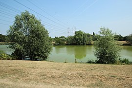 Le bassin de retenue des eaux.