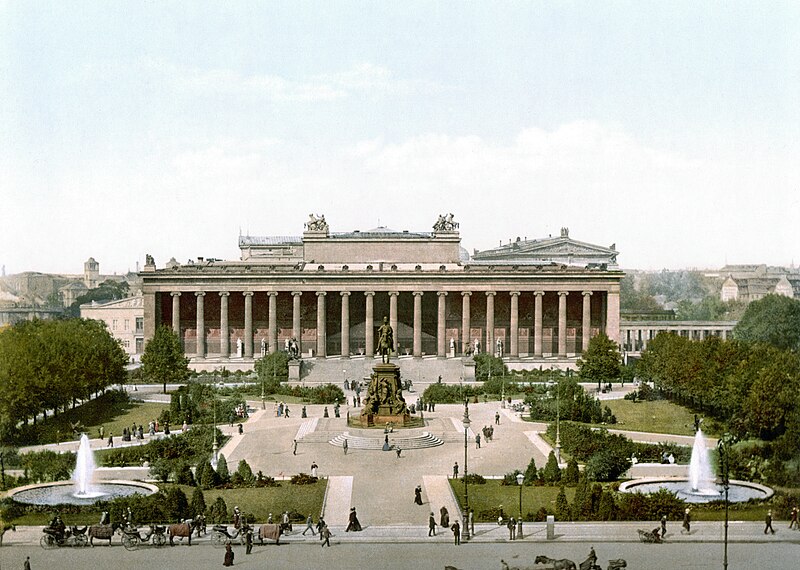 File:Berlin altes Museum und Lustgarten um 1900.jpg