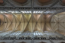 Cathédrale Notre-Dame - intérieur - plafond (Amiens).jpg