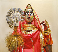 La déesse Gangaur (musée du Fort Meherangarh, Jodhpur) (8416559160).jpg