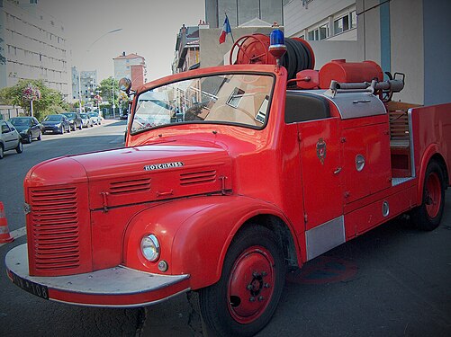 Paris_old_truck_fire_department