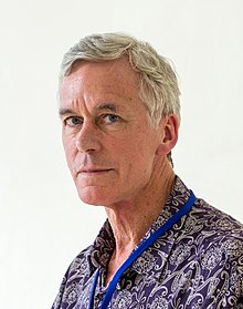 Description de l'image Peter Carey at the 7th International Indonesia Forum (19 August 2014).jpg.