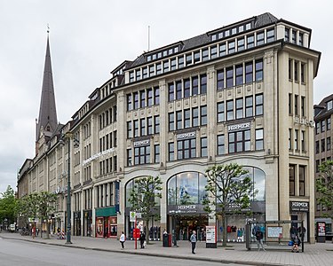 Versmannhaus mit Mönckebergstraße