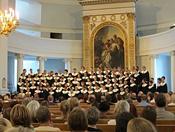 Cantores Minores esiintyi Tuomiokirkossa Helsingin taiteiden yössä 2013.