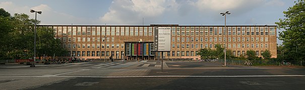 Pano-unikoeln-magnusplatz.jpg