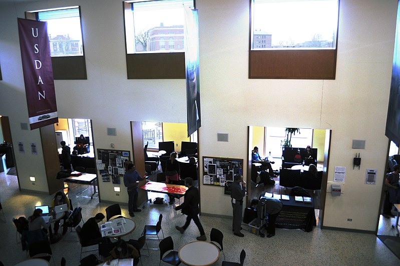 File:Wesleyan University - Usdan Center interior 02.jpg