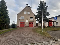 Feuerwehrgerätehaus Güsen 2.jpg