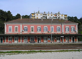 Pula railway station