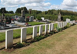 Tombes des soldats australiens morts à Allonville le 31 mai 1918.