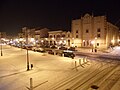 Teatro comunale e piazza del Mandamento innevati.