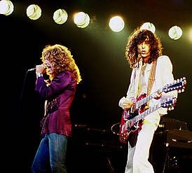 Роберт Плант и Джимми Пейдж из Led Zeppelin, 1977 год