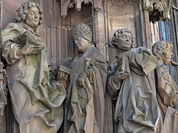 Statues de saints (droit)