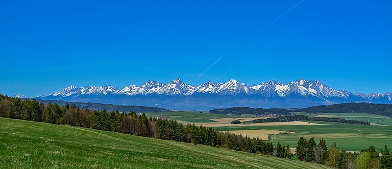 File:Vysoké Tatry panorama.jpg