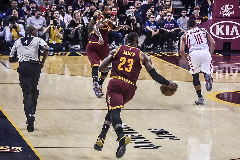 File:Lebron fastbreak.jpg