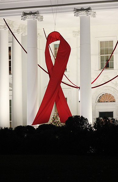 File:10a.RedRibbon.WAD.WhiteHouse.WDC.1December2012 (8237374318).jpg