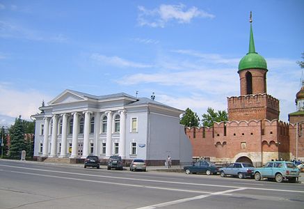 Musée des samovars et porte Odoïevski du kremlin