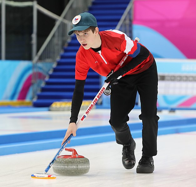 File:2020-01-22 Curling at the 2020 Winter Youth Olympics – Mixed Doubles – Bronze Medal Game (Martin Rulsch) 064.jpg