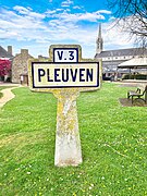 Panneau-Michelin-entree-de-commune-Pleuven-Finistere-byRundvald.jpg