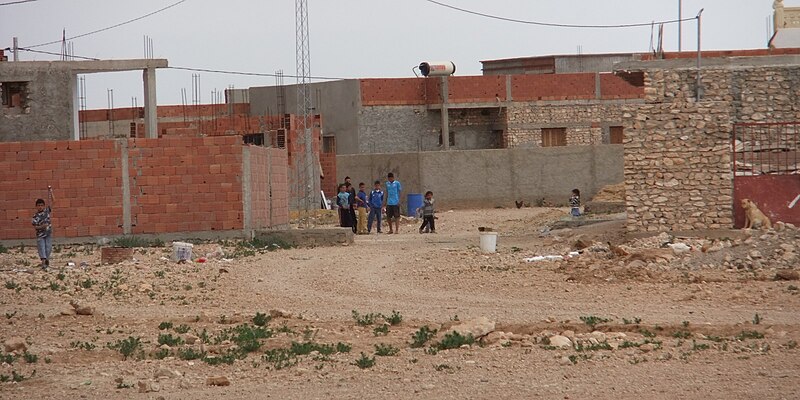 File:Children In the Street (8596779843).jpg