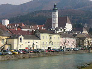 Blick Richtung Südosten zur Altstadt, davor die Erlauf