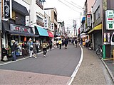 駅から伏見稲荷大社への道（2017年4月）