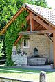 Fontaine (ancien lavoir modifié).