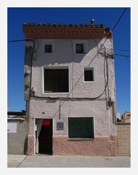 File:House in Alcubierre - panoramio.jpg