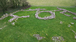 Pentref Celtaidd Din Lligwy Celtic village (pre-Roman) nr Moelfre, Ynys Mon, Wales 24.png