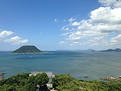 天守閣から望む唐津湾