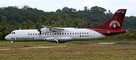 ATR-72-500 (5R-MJE) op Sainte-Marie Airport, Madagaskar