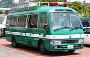 人員輸送車