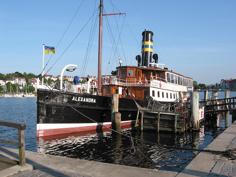 File:Alexandra P Flensburg 28-05-2003.jpg