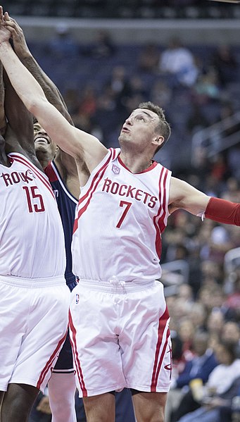 File:Sam Dekker (Rockets at Wizards 11-7-16).jpg