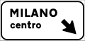 Esempio di segnale singolo di corsia posto sopra la carreggiata