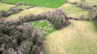 Pentref Celtaidd Din Lligwy Celtic village (pre-Roman) nr Moelfre, Ynys Mon, Wales 07.png