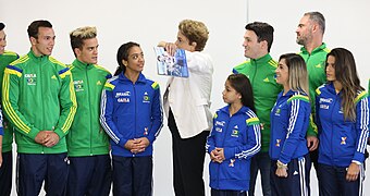 2016-03-03 Presidenta Dilma e Atletas de Ginástica Artística, 01.jpg