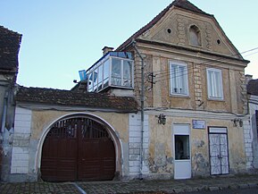 Monumentaal huis, Str Márton Áron