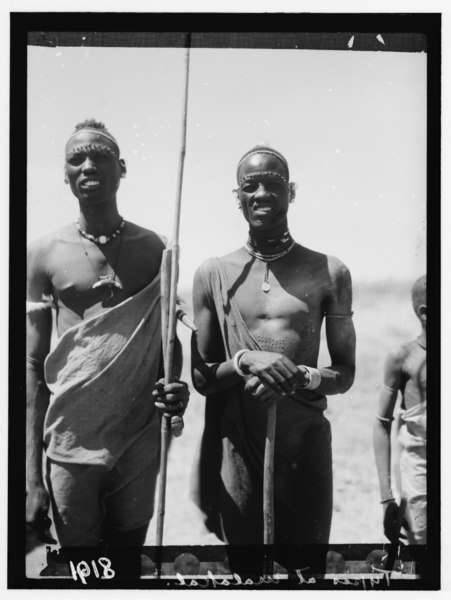 File:Sudan. Malakal. Two Shiluki types LOC matpc.00313.tif