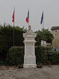 Le monument aux morts.